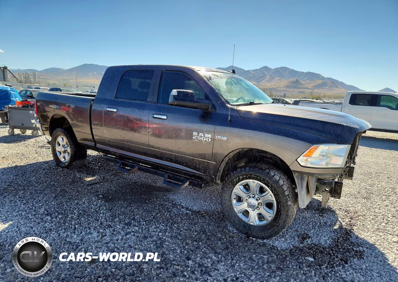 2018 Ram 2500 Slt VIN:3C6UR5MJ7JG161392 - 4