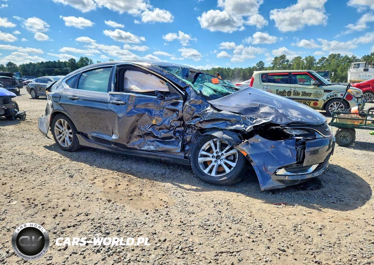 2015 Chrysler 200 Limited VIN:1C3CCCAB5FN697025 - 4