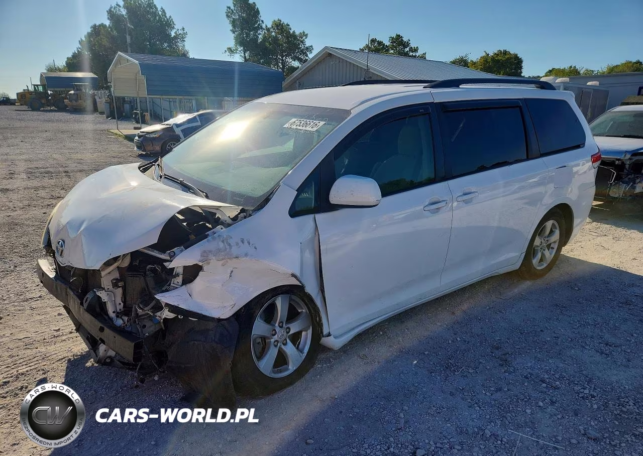 2011 Toyota Sienna Le