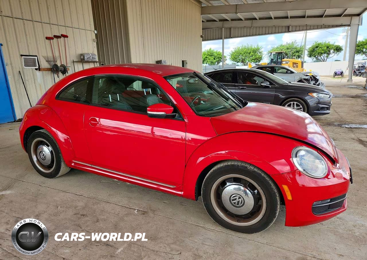 2014 Volkswagen Beetle VIN:3VWJX7ATXEM606912 - 4