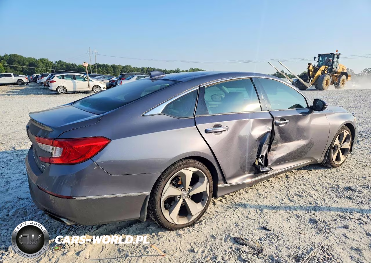 2018 Honda Accord Touring VIN:1HGCV2F98JA027637 - 3