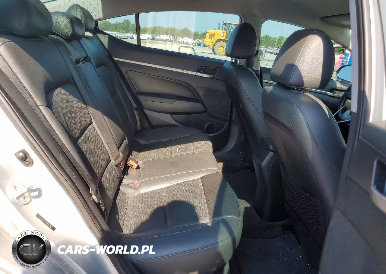 2019 Hyundai Elantra Limited VIN:5NPD84LF2KH460557 - 10