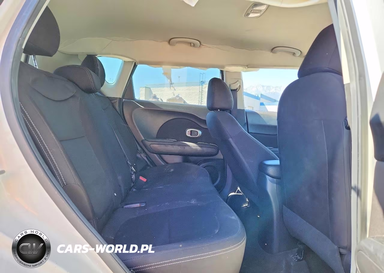 2018 Kia Soul Base VIN:KNDJN2A20J7544170 - 10