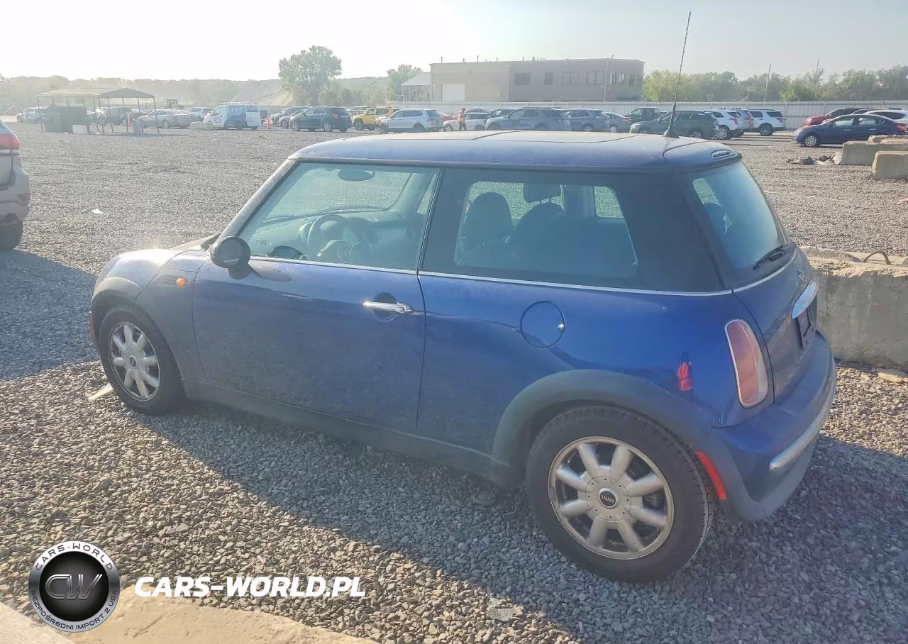 2003 Mini Cooper VIN:WMWRC33483TE15553 - 2
