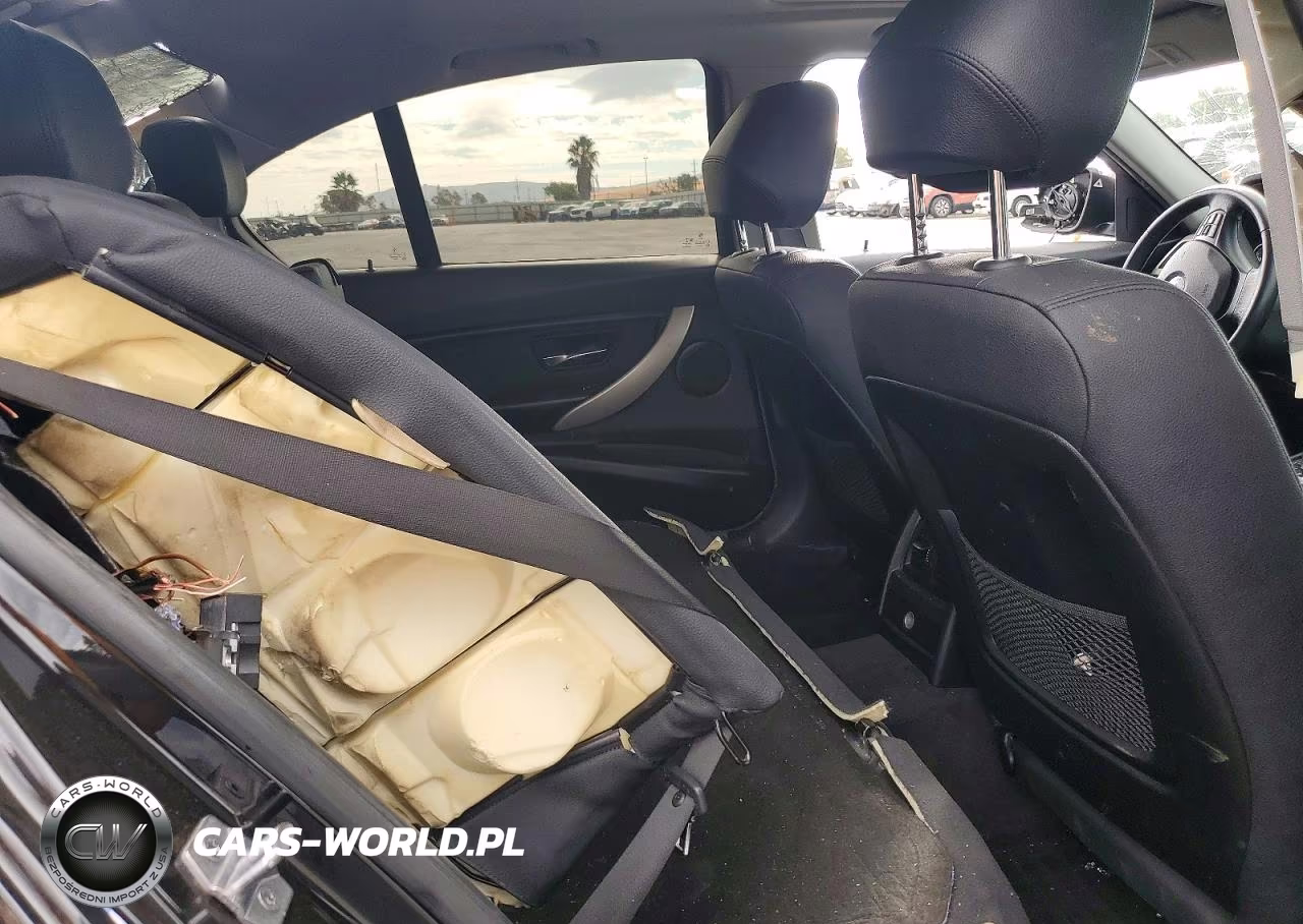2018 BMW 320 I VIN:WBA8E1G50JNU90193 - 10