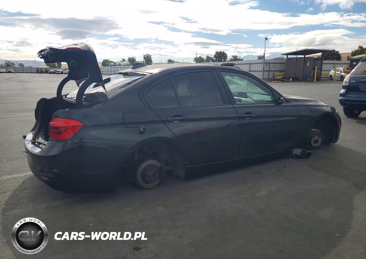 2018 BMW 320 I VIN:WBA8E1G50JNU90193 - 3
