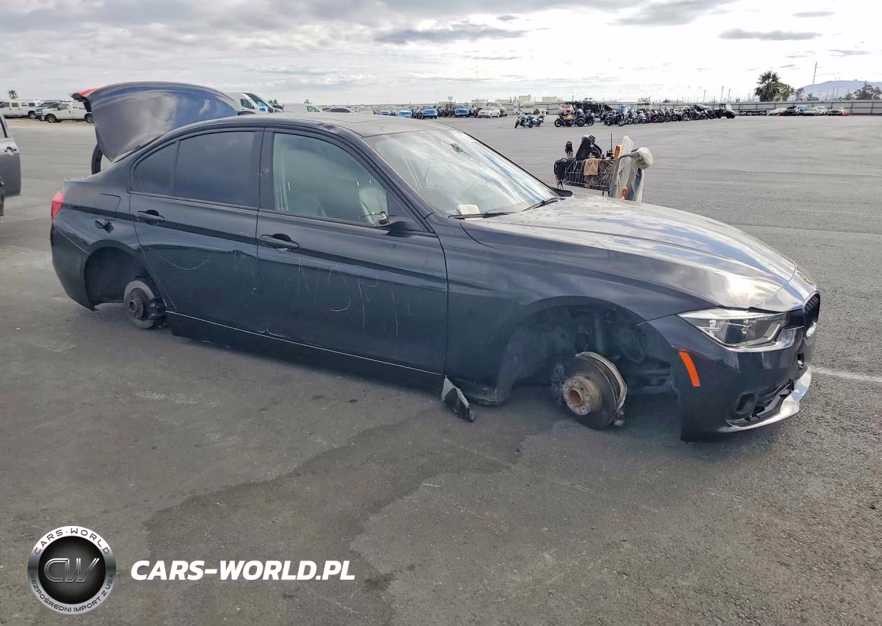 2018 BMW 320 I VIN:WBA8E1G50JNU90193 - 4