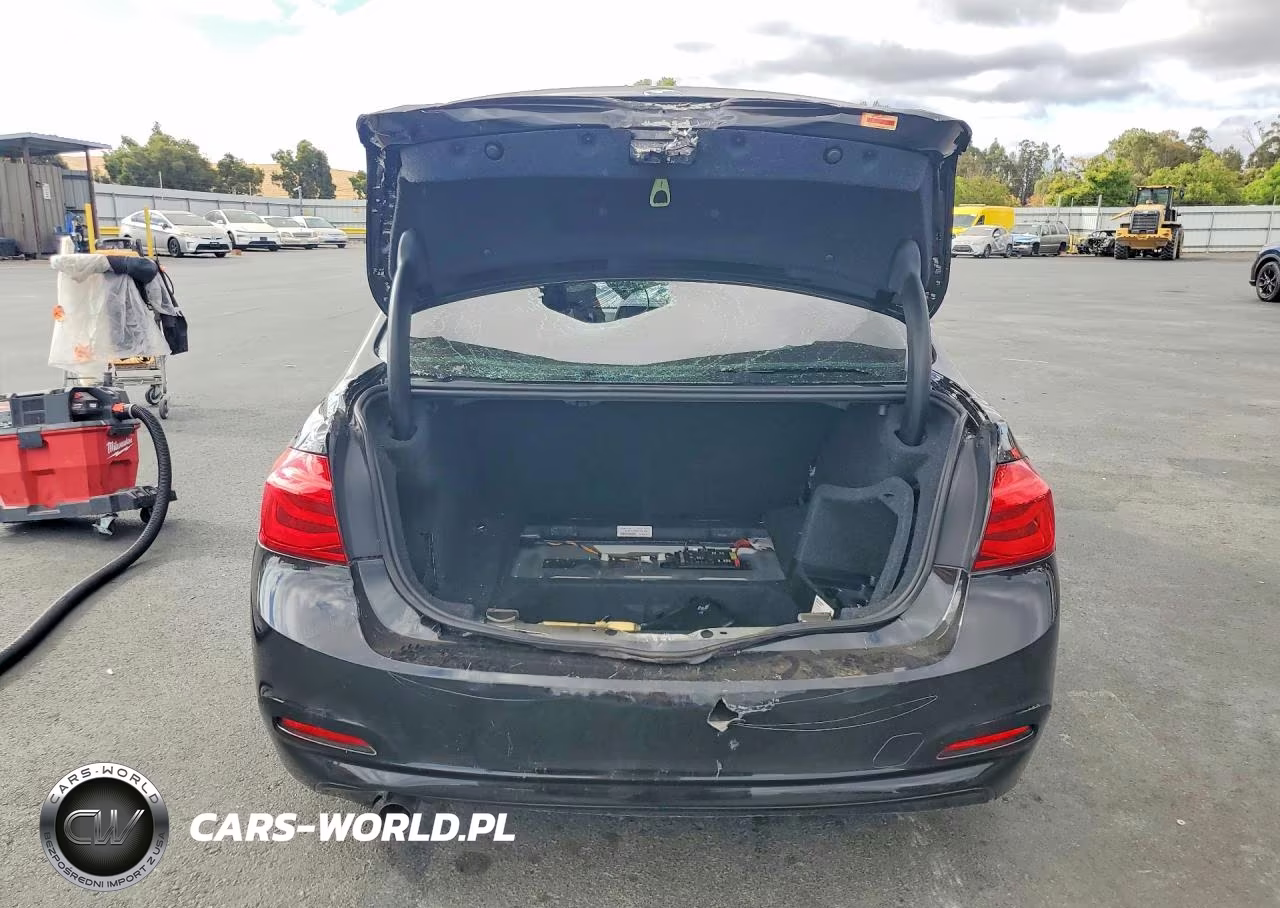 2018 BMW 320 I VIN:WBA8E1G50JNU90193 - 6