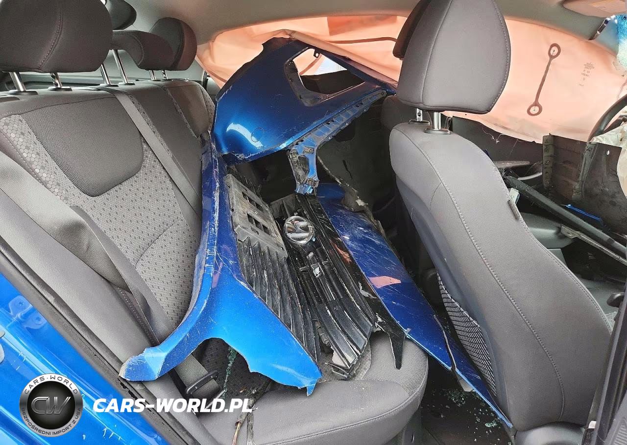 2018 Hyundai Ioniq Blue VIN:KMHC65LC1JU071969 - 10