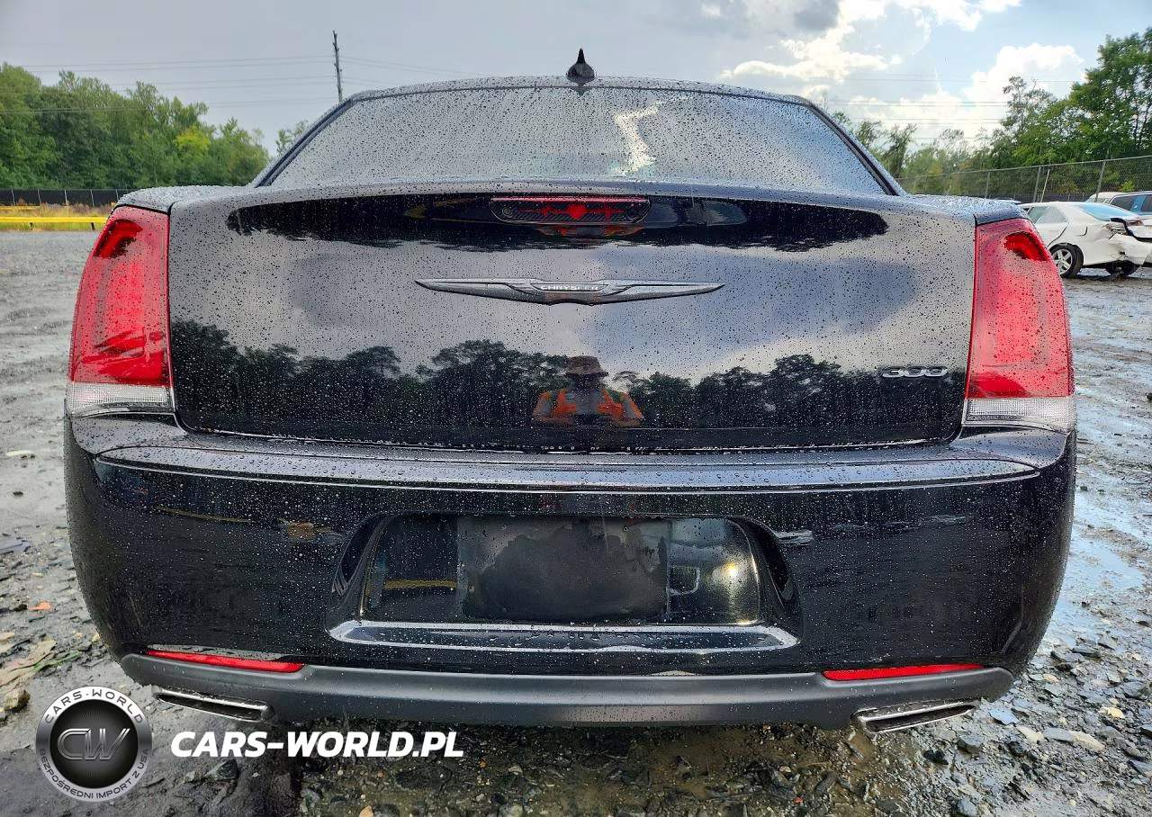 2021 Chrysler 300 Touring VIN:2C3CCAAG7MH596011 - 6
