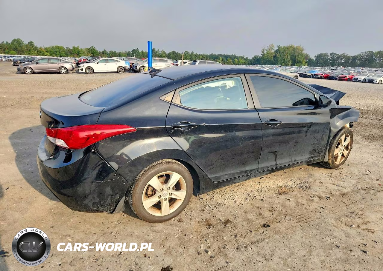 2013 Hyundai Elantra Gls VIN:KMHDH4AE8DU548110 - 3