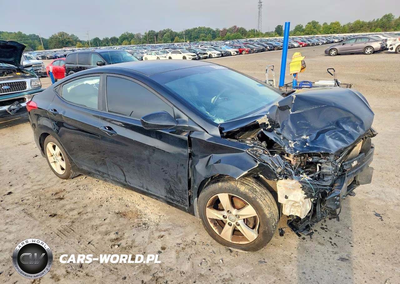 2013 Hyundai Elantra Gls VIN:KMHDH4AE8DU548110 - 4