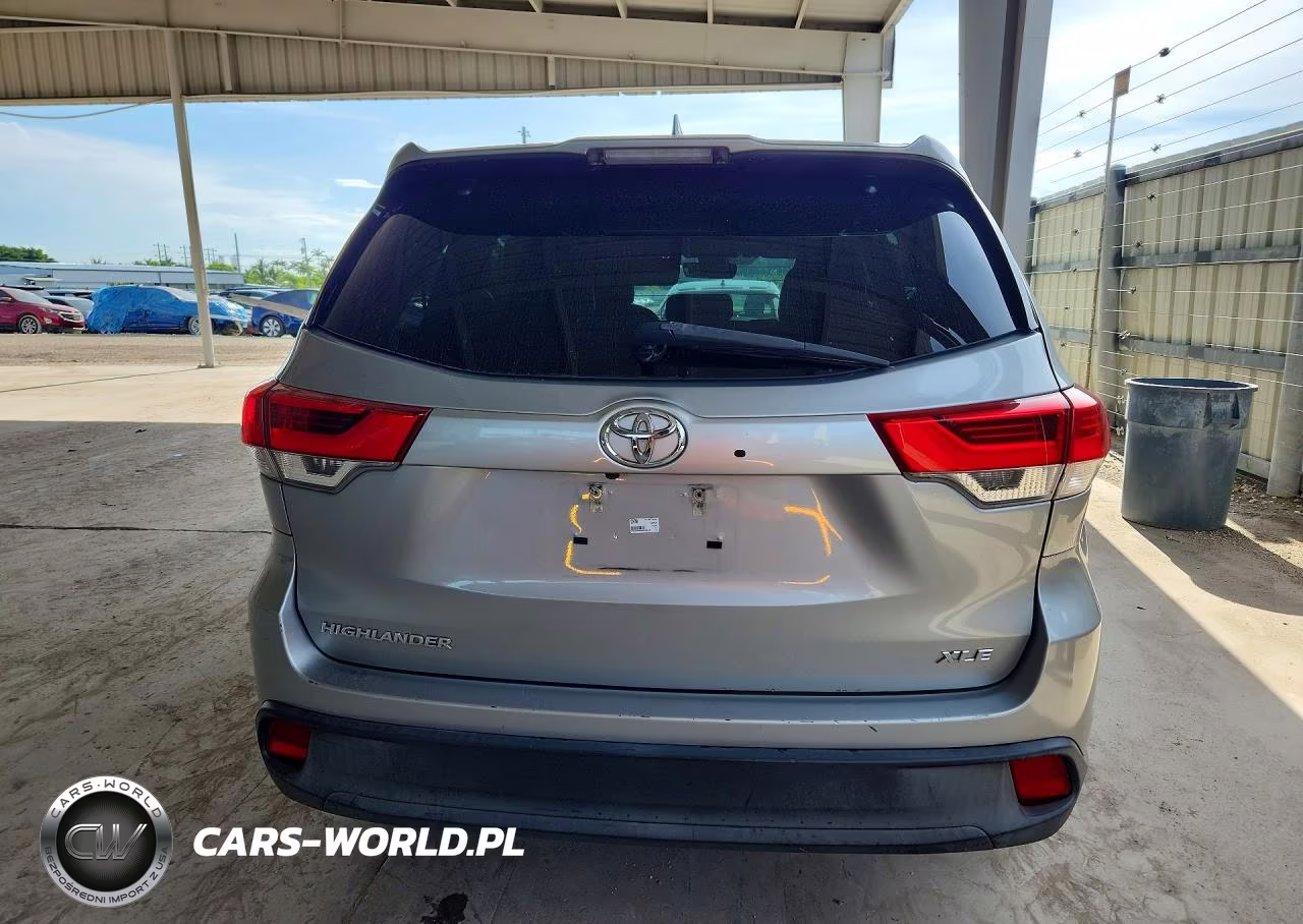2017 Toyota Highlander Xle VIN:5TDKZRFH8HS516910 - 6