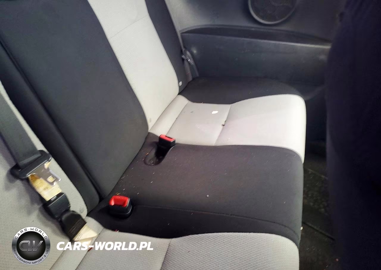 2013 Toyota Yaris 3-Door Le VIN:JTDJTUD30DD567931 - 10