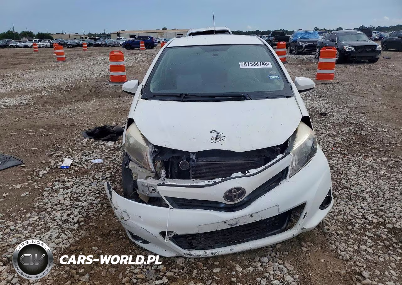 2013 Toyota Yaris 3-Door Le VIN:JTDJTUD30DD567931 - 5
