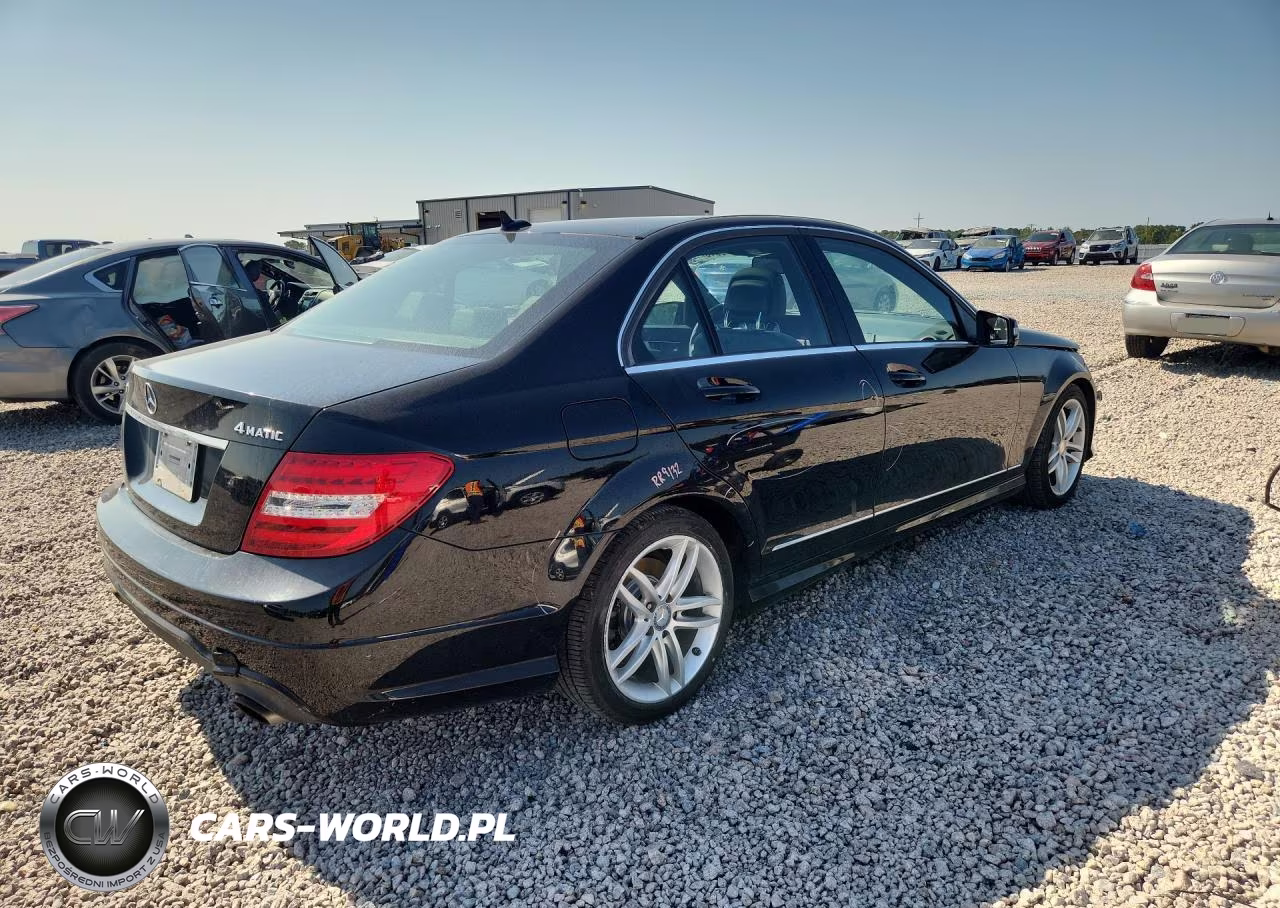 2012 Mercedes-Benz C 300 4Matic VIN:WDDGF8BB9CR228787 - 3