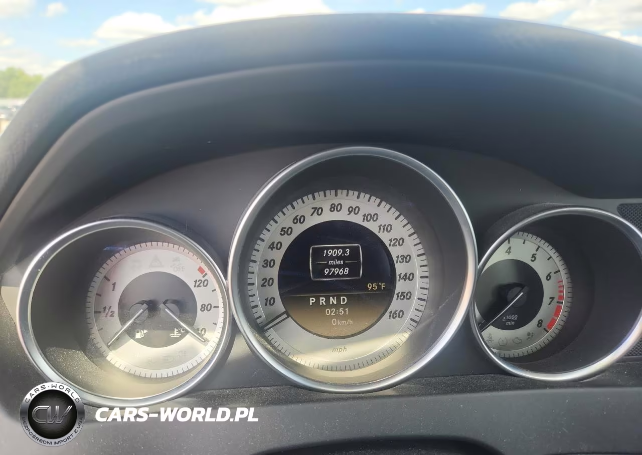 2012 Mercedes-Benz C 300 4Matic VIN:WDDGF8BB9CR228787 - 9