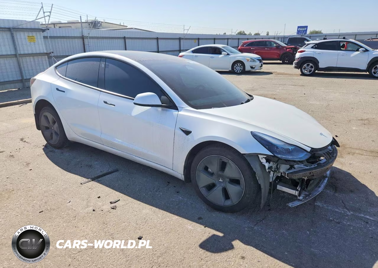 2022 Tesla Model 3 VIN:5YJ3E1EB4NF132086 - 4