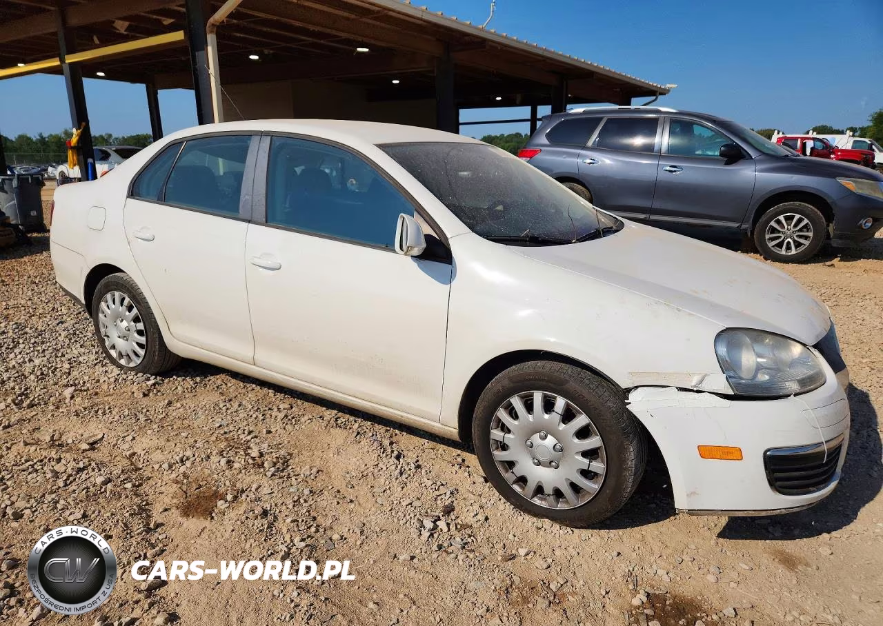 2010 Volkswagen Jetta S VIN:3VWJX7AJ1AM028594 - 4