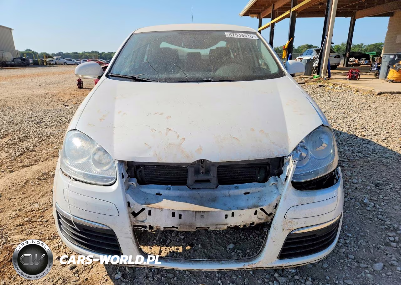 2010 Volkswagen Jetta S VIN:3VWJX7AJ1AM028594 - 5