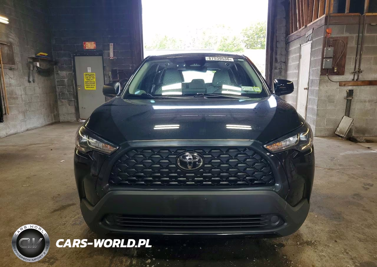 2023 Toyota Corolla Cross L VIN:7MUAAABG5PV076313 - 5