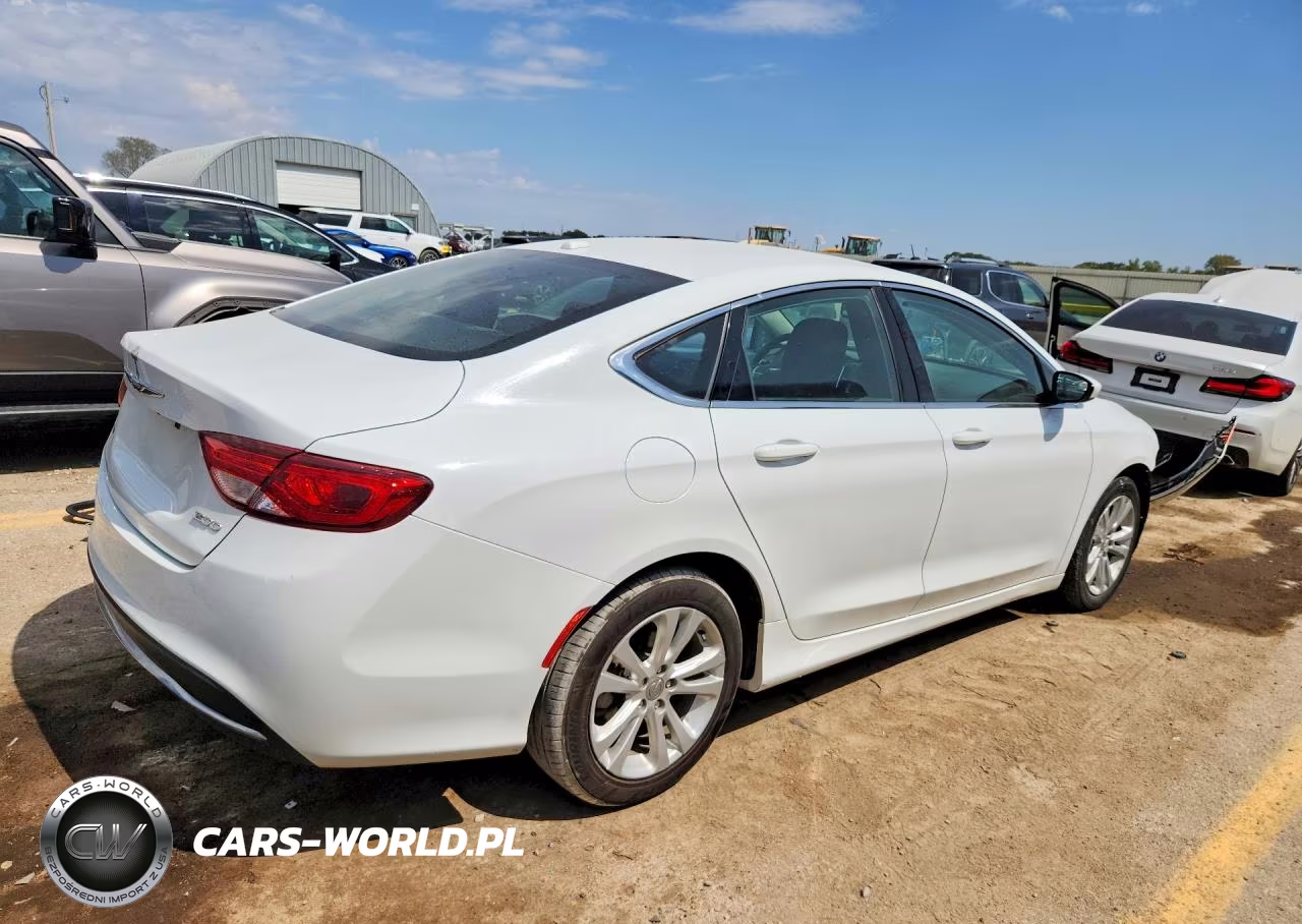 2015 Chrysler 200 Limited VIN:1C3CCCAB1FN725497 - 3