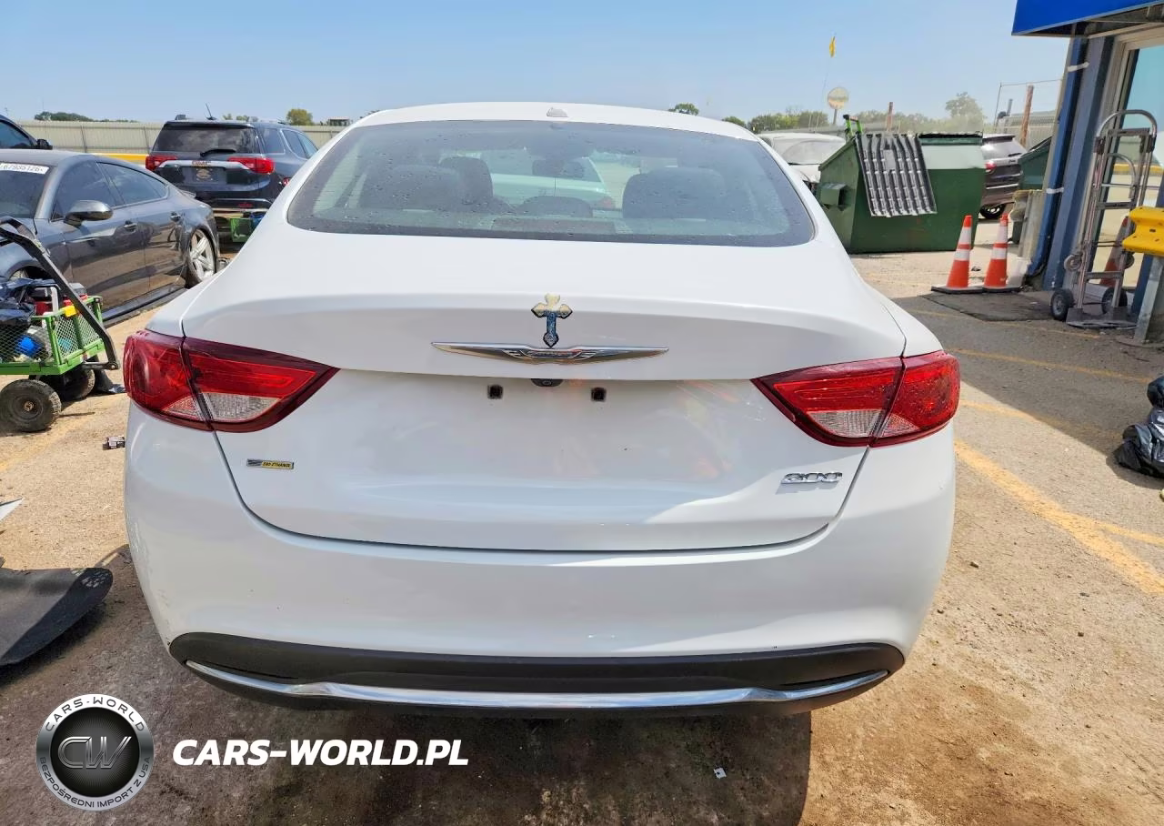 2015 Chrysler 200 Limited VIN:1C3CCCAB1FN725497 - 6
