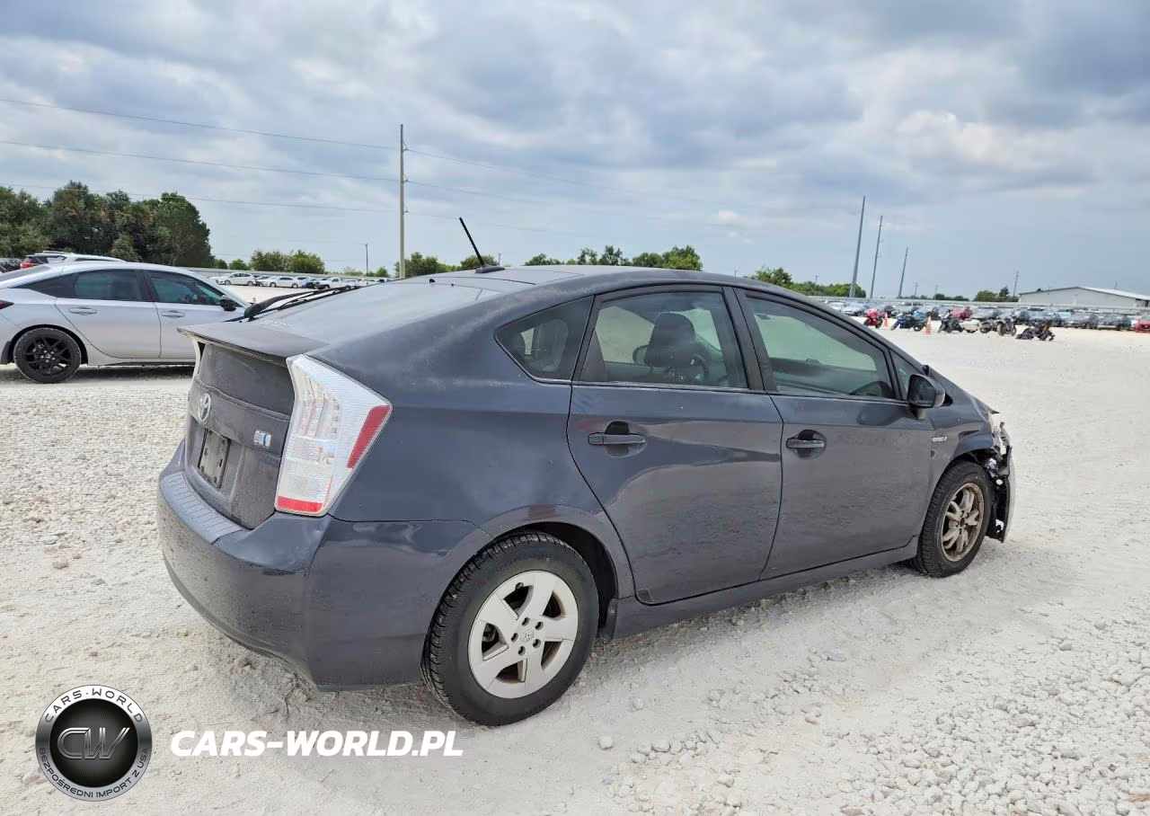 2011 Toyota Prius Four VIN:JTDKN3DU5B1449700 - 3