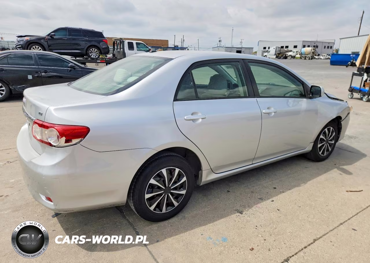 2011 Toyota Corolla Le VIN:JTDBU4EE6B9166577 - 3