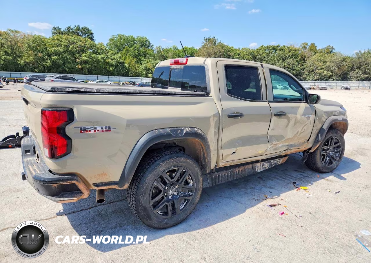 2023 Chevrolet Colorado Trail Boss VIN:1GCPTEEK7P1252068 - 3