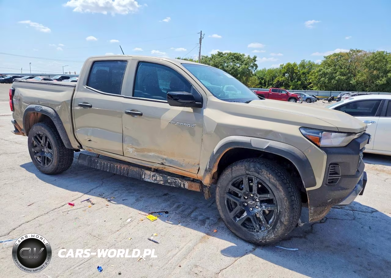 2023 Chevrolet Colorado Trail Boss VIN:1GCPTEEK7P1252068 - 4