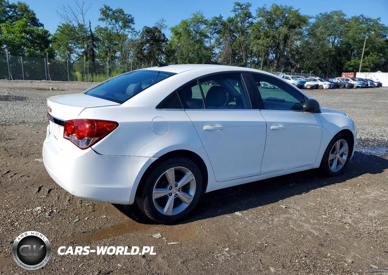 2011 Chevrolet Cruze Ls VIN:1G1PC5SH7B7144895 - 3