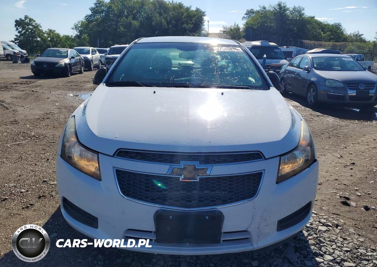 2011 Chevrolet Cruze Ls VIN:1G1PC5SH7B7144895 - 5