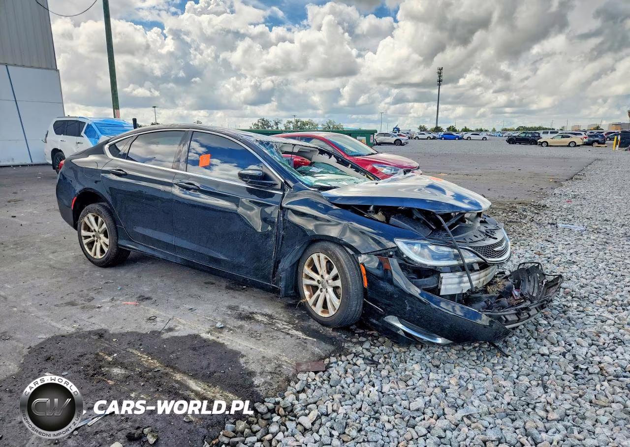 2016 Chrysler 200 Limited VIN:1C3CCCAB3GN175222 - 4