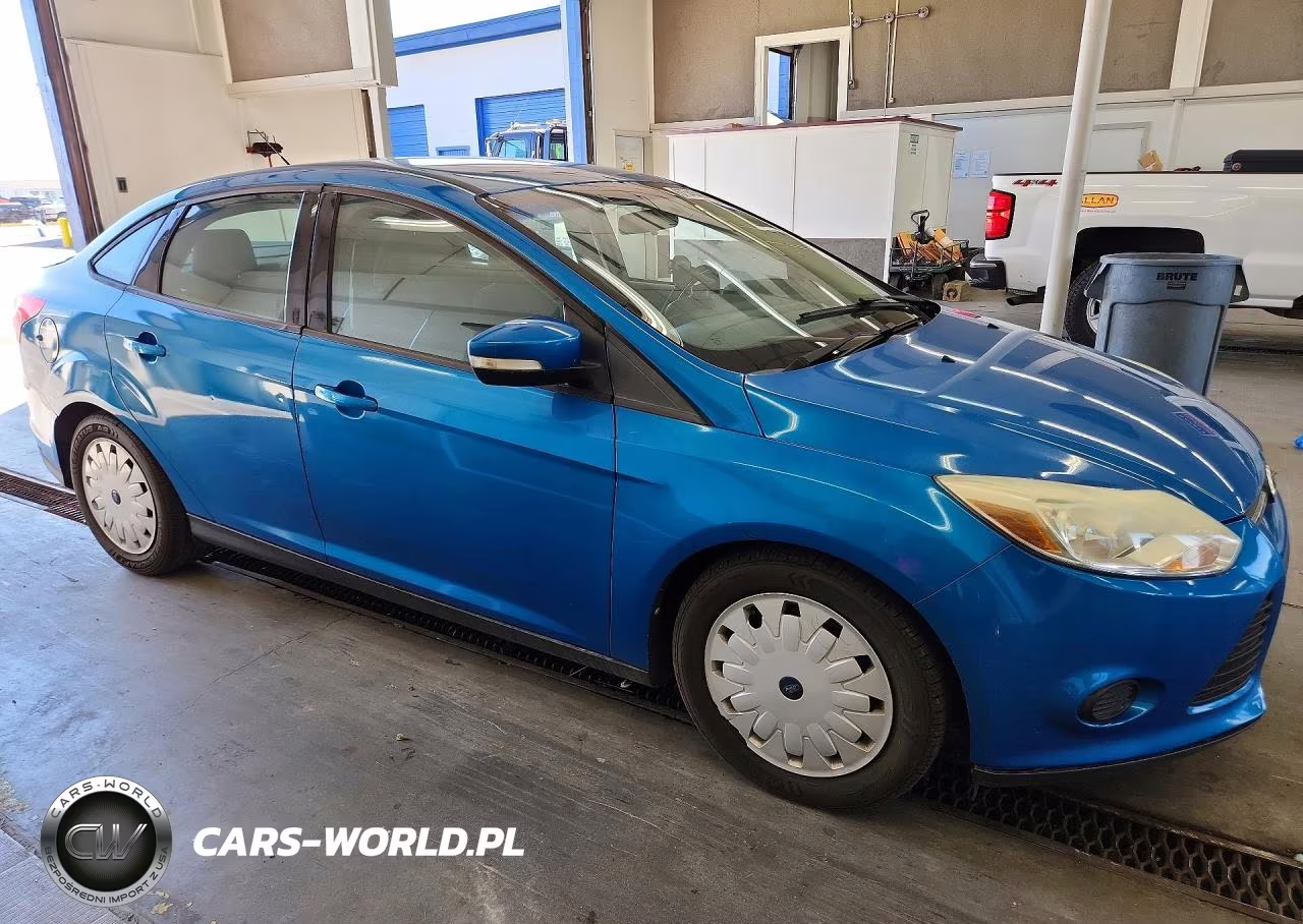 2014 Ford Focus Se VIN:1FADP3F22EL219741 - 4