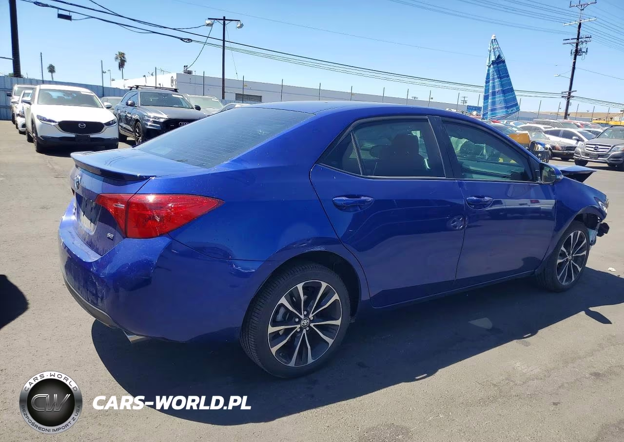 2018 Toyota Corolla Se VIN:5YFBURHE0JP782504 - 3