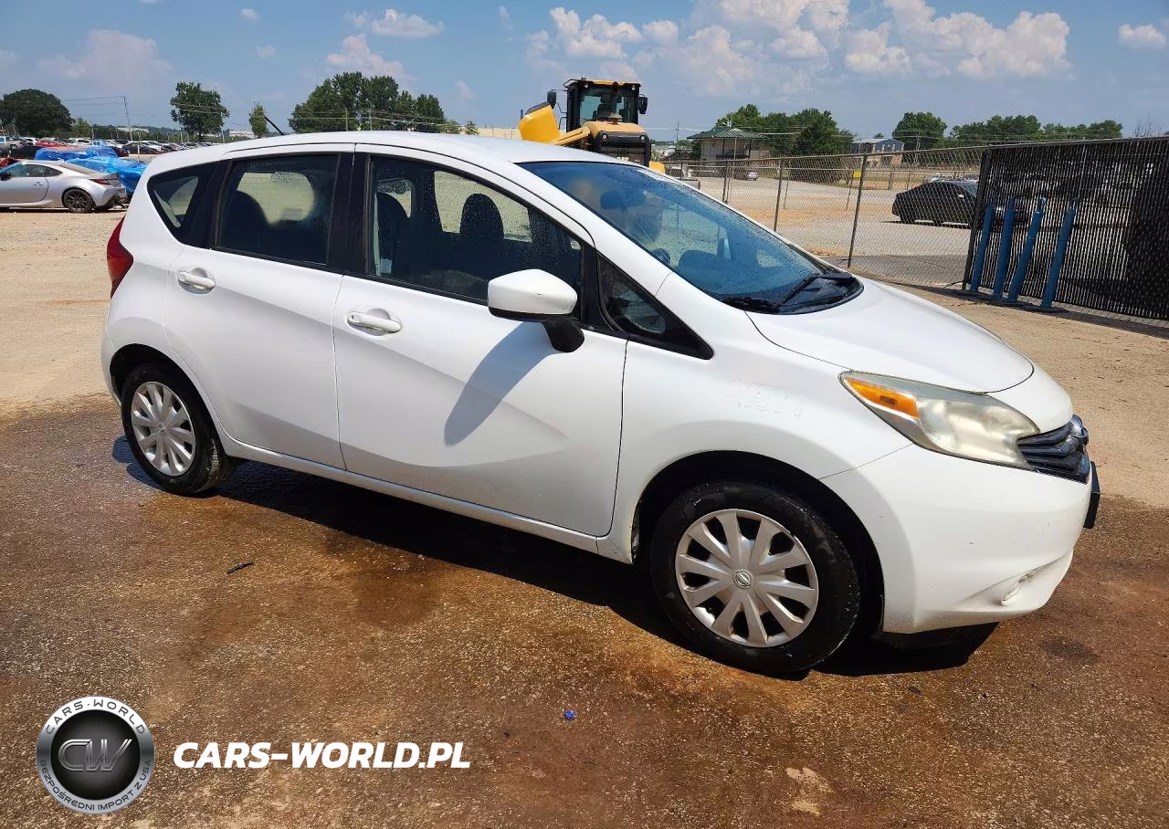 2015 Nissan Versa Note S Plus VIN:3N1CE2CP3FL432079 - 4