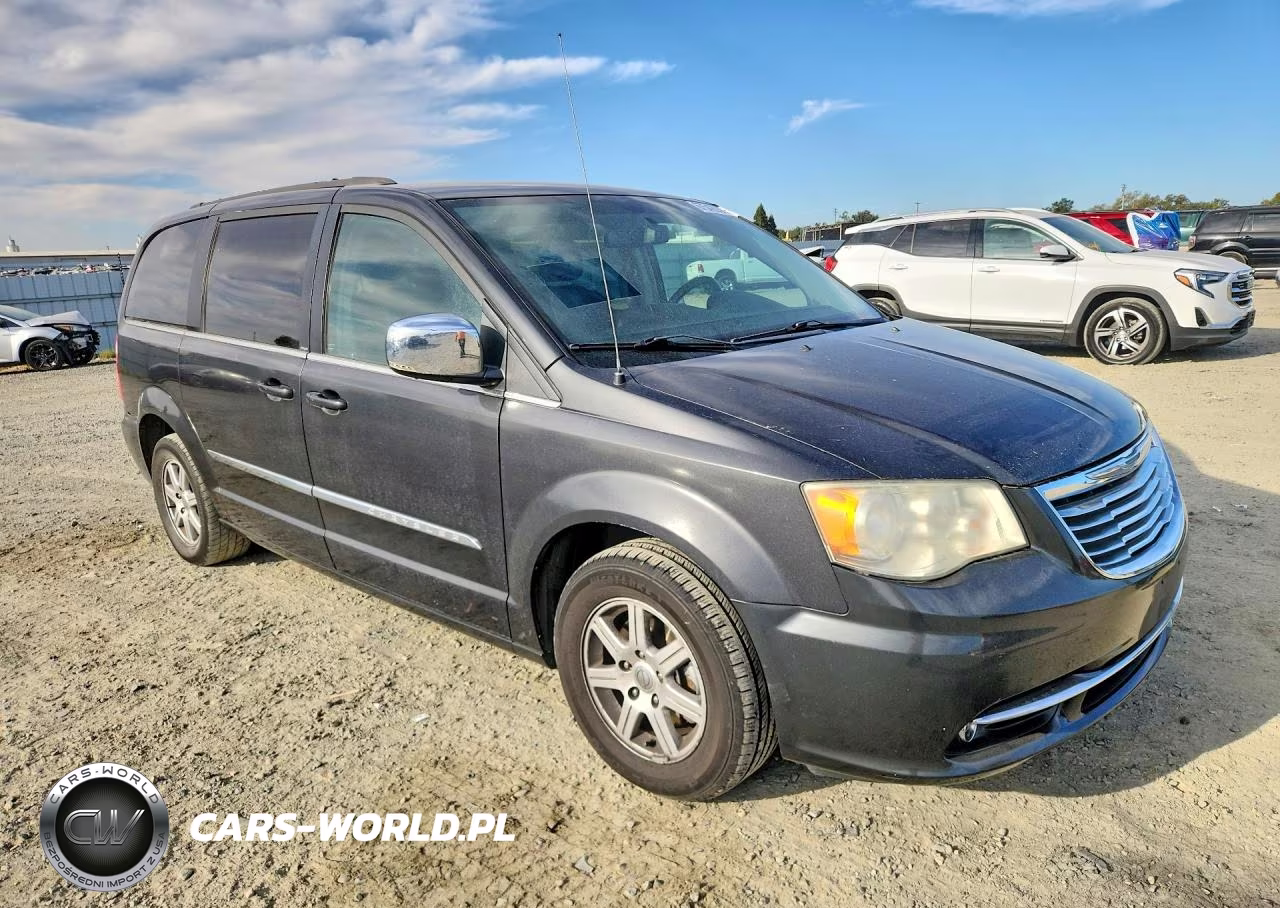 2011 Chrysler Town & Country Touring L VIN:2A4RR8DG8BR796924 - 4
