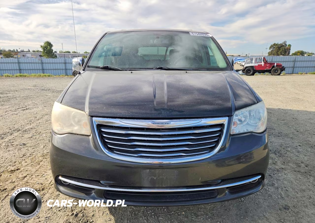 2011 Chrysler Town & Country Touring L VIN:2A4RR8DG8BR796924 - 5