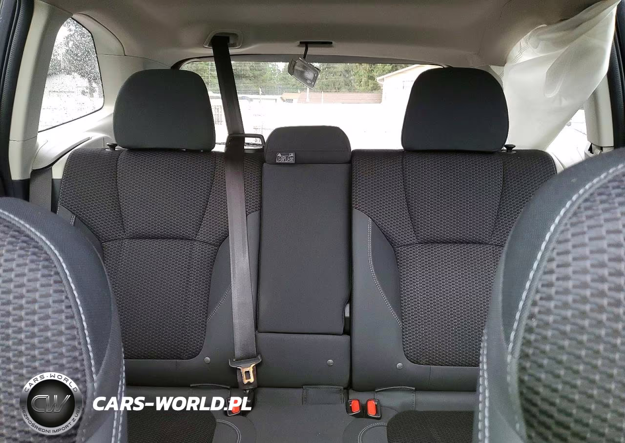 2019 Subaru Forester Premium VIN:JF2SKAECXKH419538 - 10