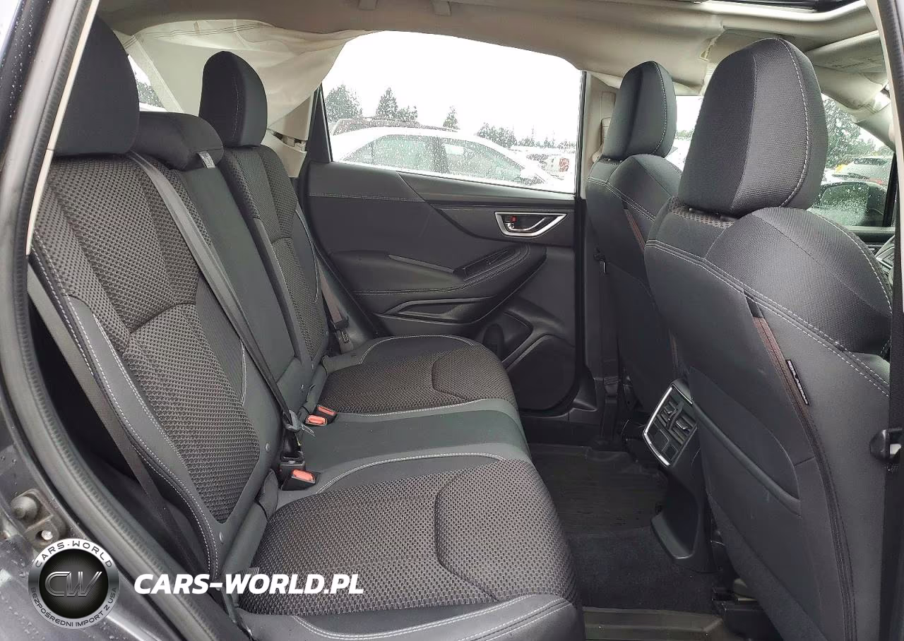 2019 Subaru Forester Premium VIN:JF2SKAECXKH419538 - 11
