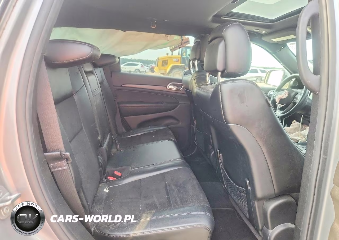 2018 Jeep Grand Cherokee Laredo VIN:1C4RJEAGXJC241884 - 11