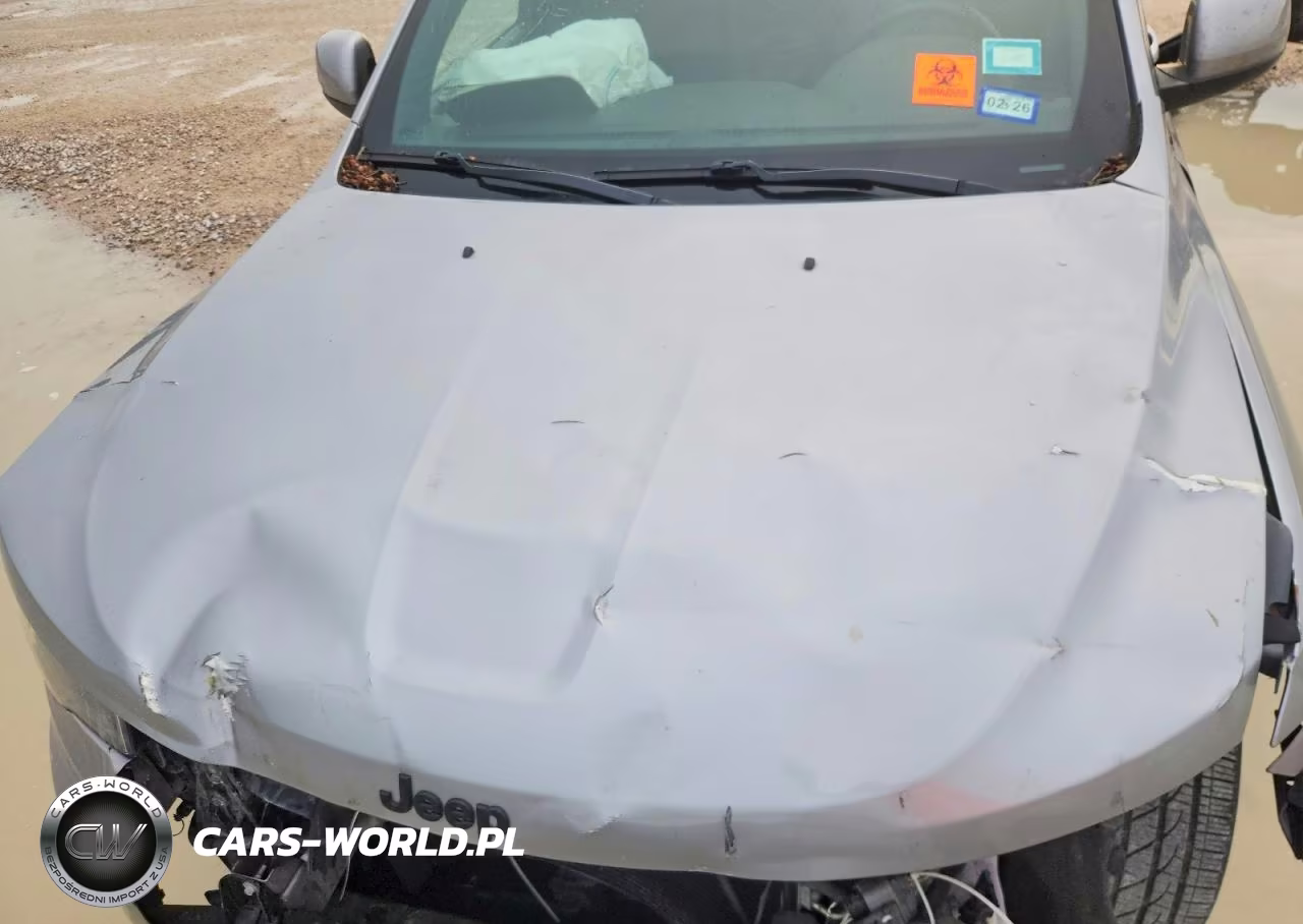 2018 Jeep Grand Cherokee Laredo VIN:1C4RJEAGXJC241884 - 12