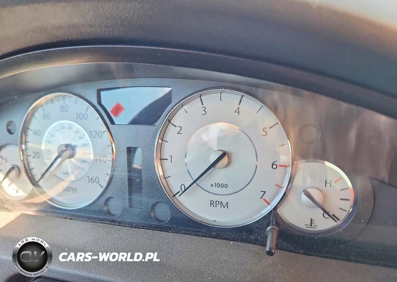 2008 Chrysler 300C VIN:2C3LA63H38H305986 - 9