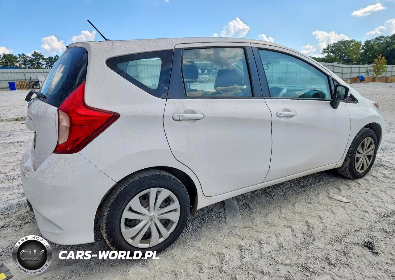 2017 Nissan Versa Note S Plus VIN:3N1CE2CP4HL352101 - 3