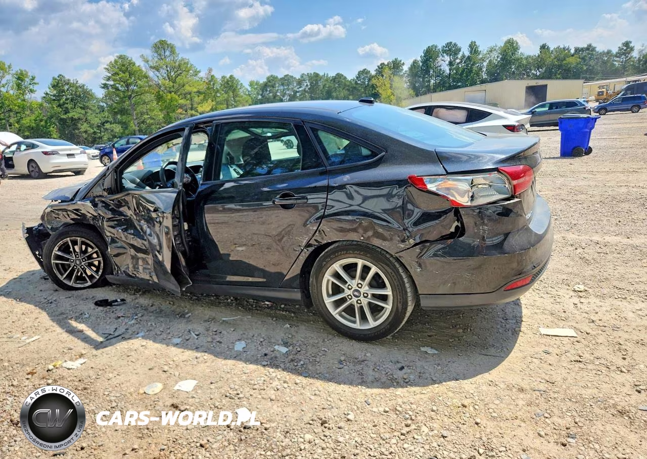 2015 Ford Focus Se VIN:1FADP3F2XFL365046 - 2