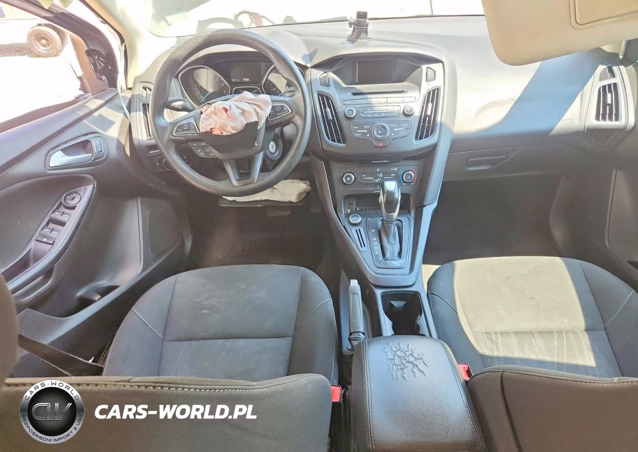 2015 Ford Focus Se VIN:1FADP3F2XFL365046 - 8