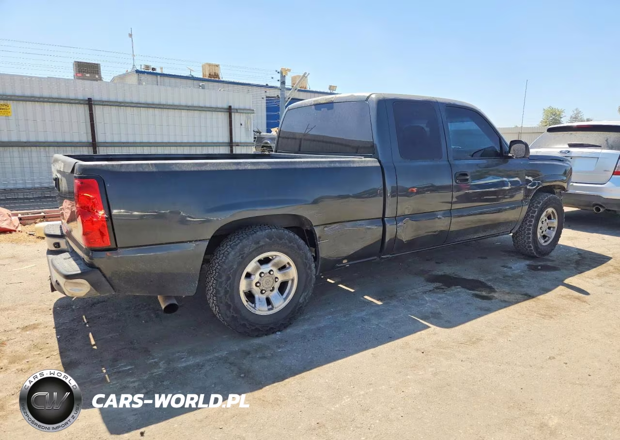 2003 Chevrolet Silverado C1500 VIN:2GCEC19V631315850 - 3