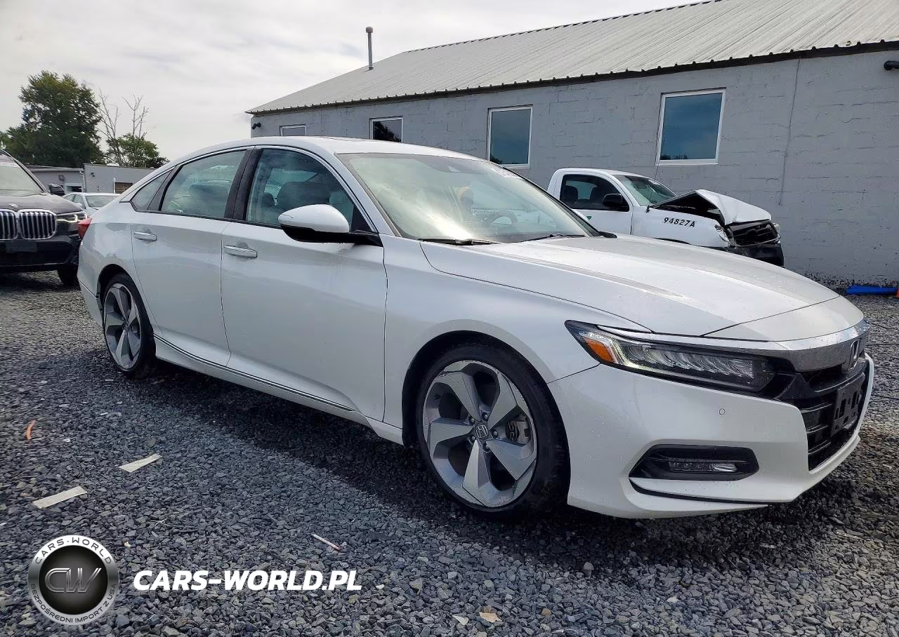 2018 Honda Accord Touring VIN:1HGCV1F94JA034322 - 4