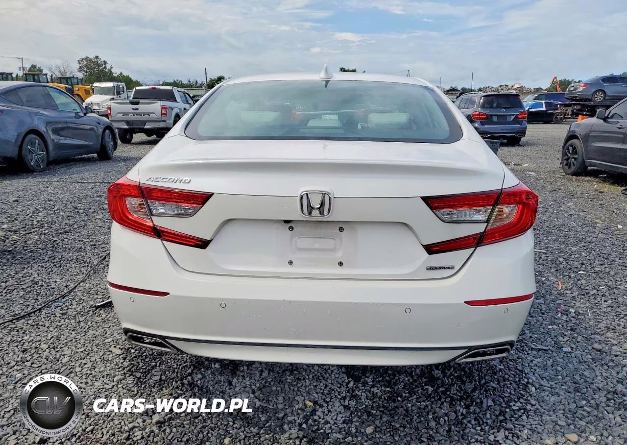 2018 Honda Accord Touring VIN:1HGCV1F94JA034322 - 6